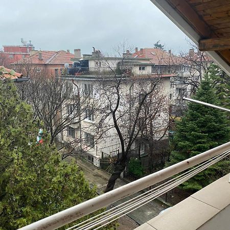 Lucy Apartament Lägenhet Burgas Exteriör bild